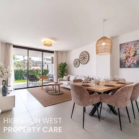 Lomas Collection - The Family Garden By Hwpc Apartment