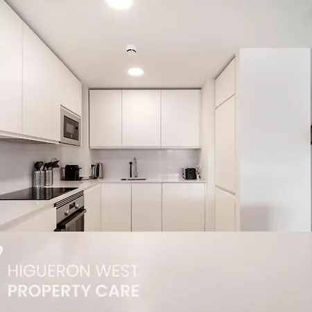 Lomas Collection - The Family Garden By Hwpc Apartment *